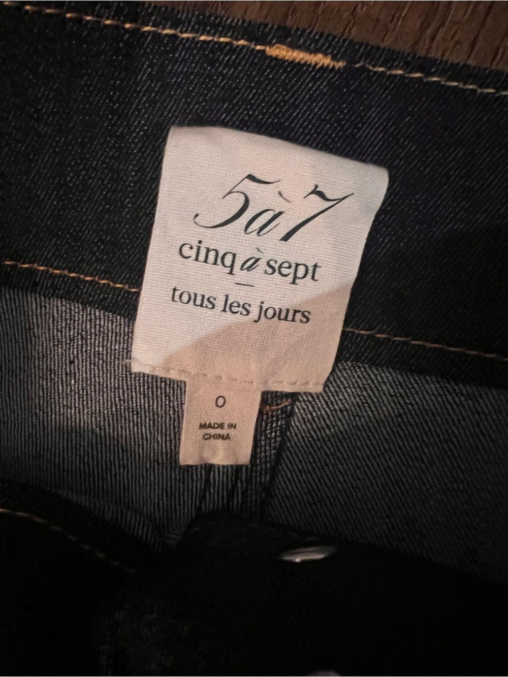 Cinq à Sept Dorothea Indigo High Rise Cropped Flare Jeans Size 0 - Picture 6 of 15